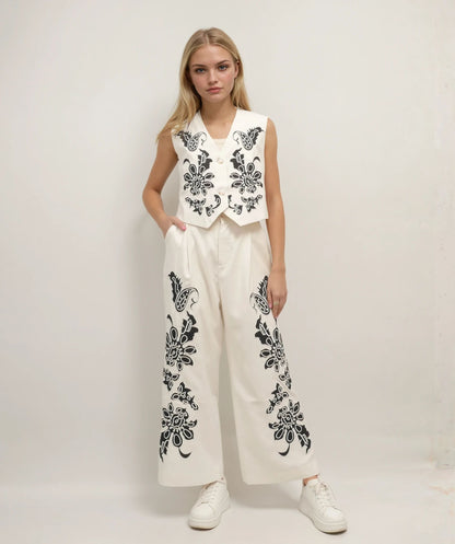 Embroidered Wide-Leg Trousers – Monochrome Muse – MJ253241