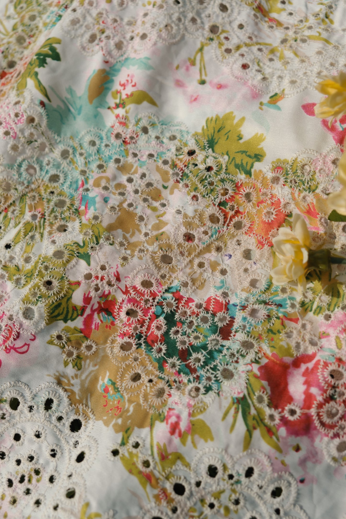 Robe Courte Ceinturée à Fleurs – Garden Reverie – MJ251368