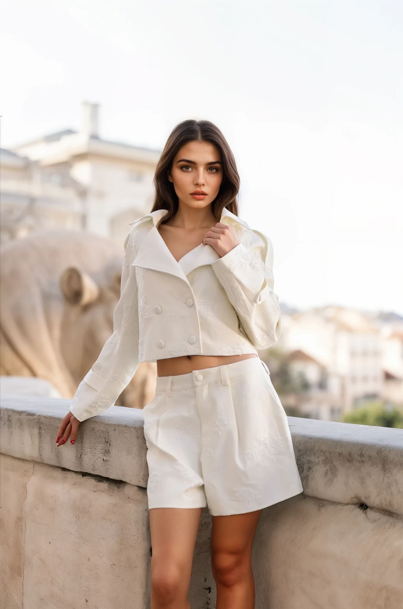 Embroidered High-Waisted Shorts – Ivory Grace – MJ256544
