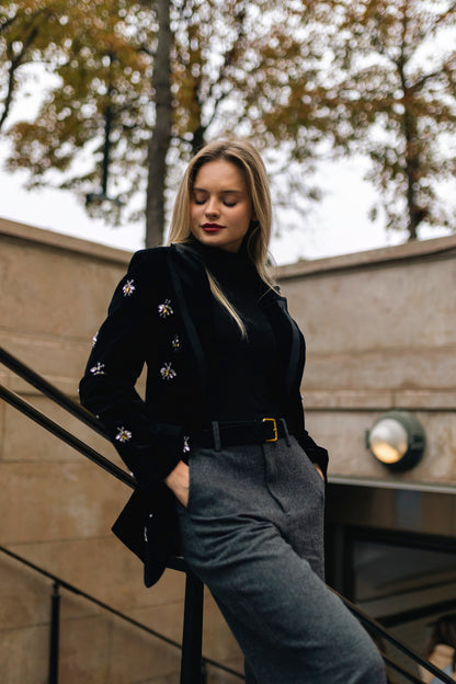 Bee Embellished Blazer – Royal Thread – MJ267869