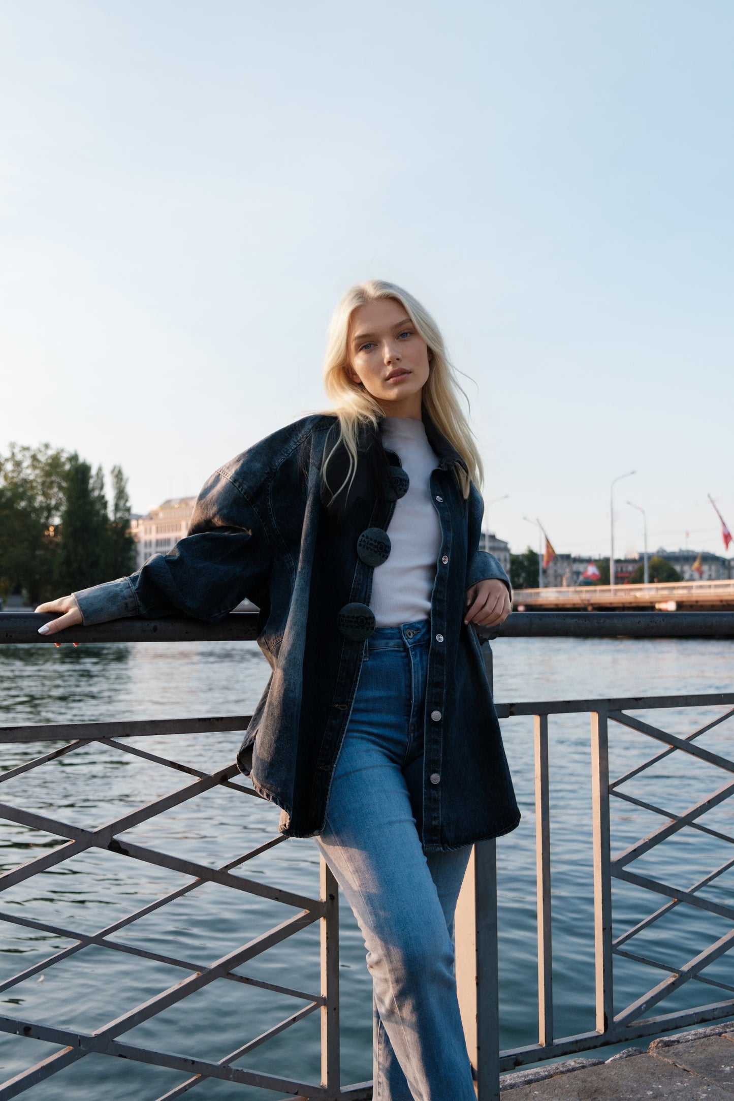Oversized Denim Shirt – Moon Fade – MJ263763