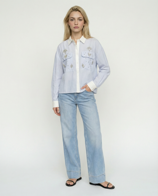 Chemise Boutonnée Rayée à Détails Bijoux – Elevated Classic – MJ251965