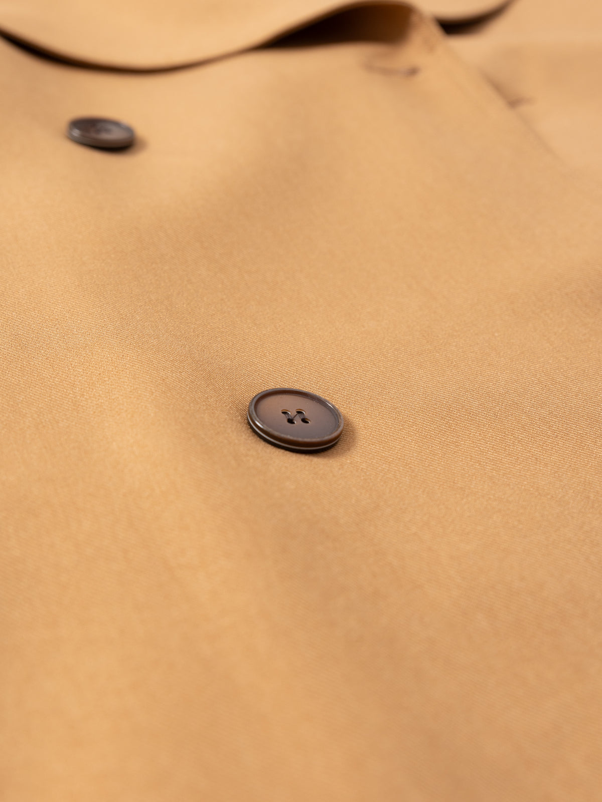 Camel structured belted trench MJ2732403, button detail