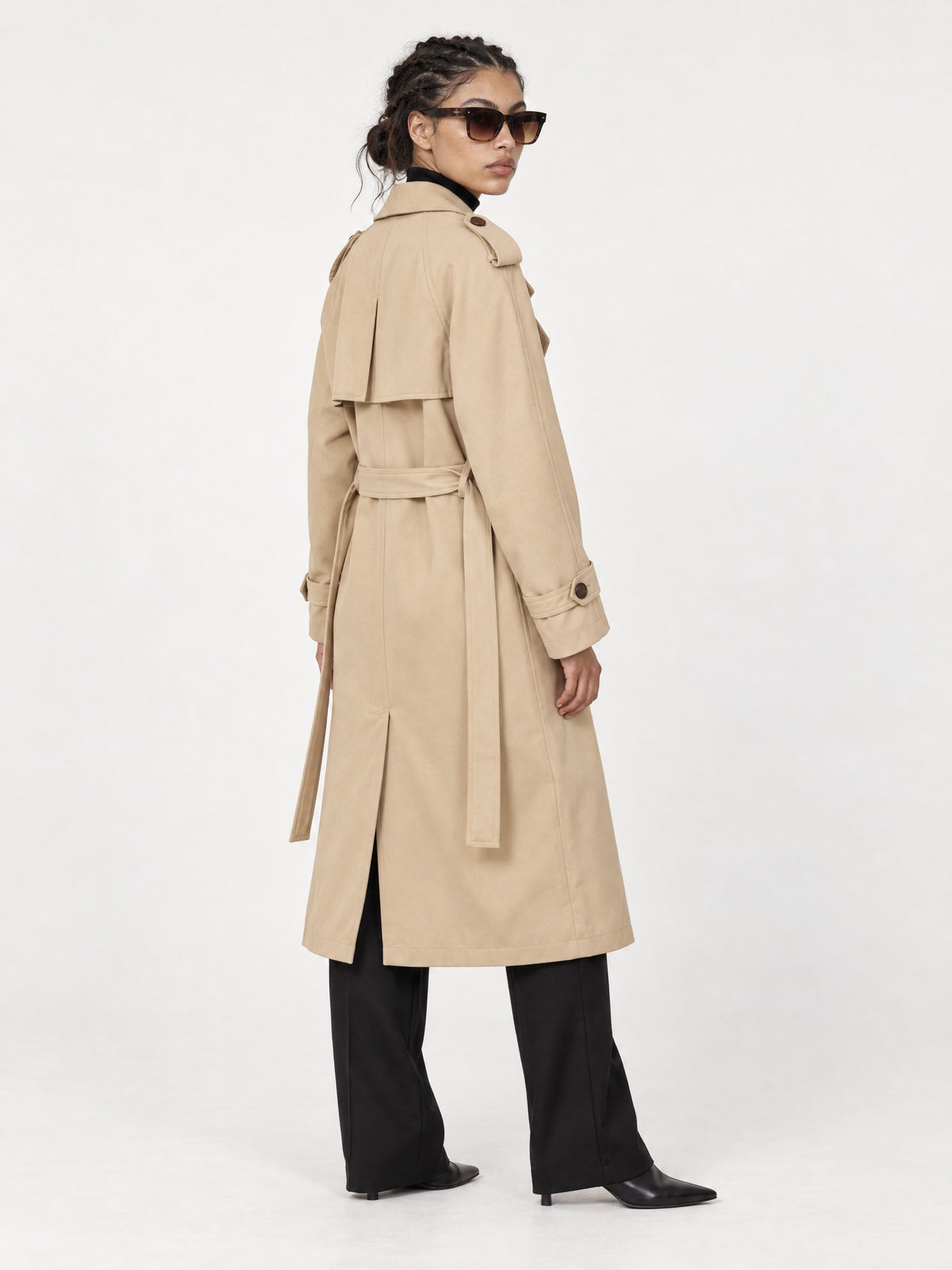 Sand structured belted trench MJ2732403, worn, back view